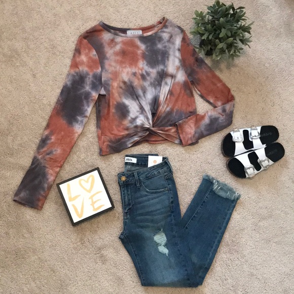 ⬇️⚡️sale , 1 left ⚡️ Tie Dye Crop Top - Picture 4 of 6